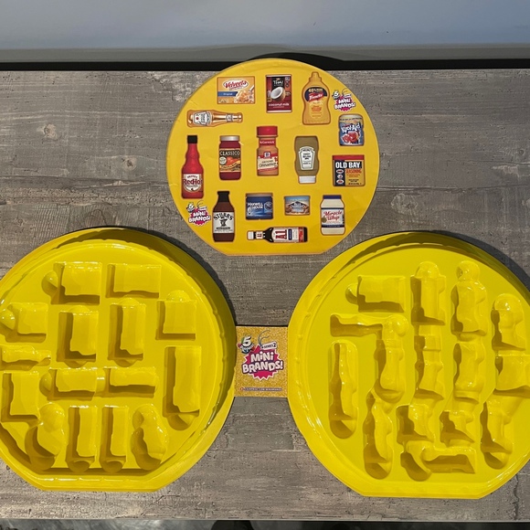 ZURU Foodie Mini Brands & Mini Brands Series 2 Collectors Cases ONLY - Picture 3 of 5